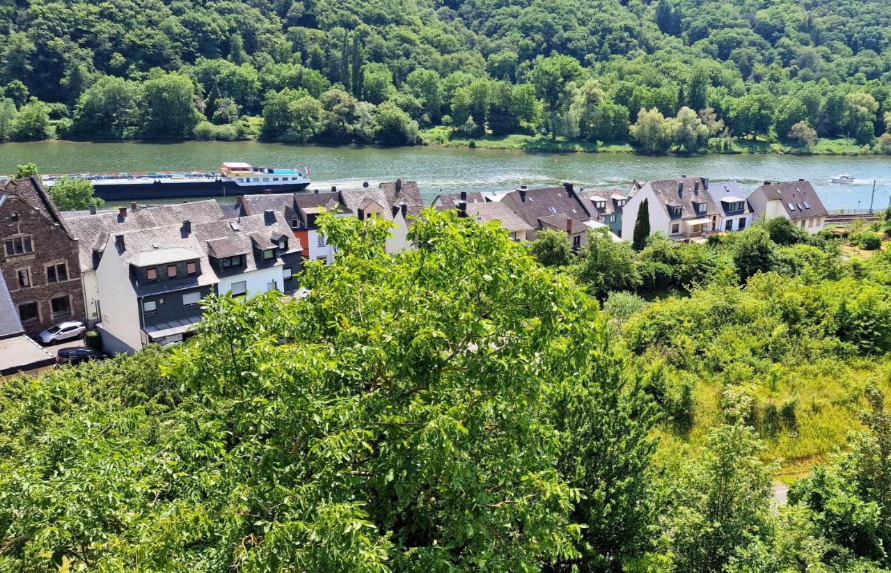 קלוטן Riesling Appartement For 2 - 4 People - Billiards - Balcony With Mosel View - Parking - Wine Barrel Bar - Fully Equipped Kitchen - Netflix - Waiputv - 3 Km From Cochem מראה חיצוני תמונה