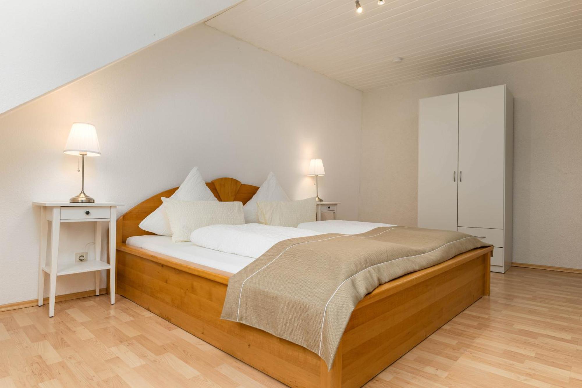 קלוטן Riesling Appartement For 2 - 4 People - Billiards - Balcony With Mosel View - Parking - Wine Barrel Bar - Fully Equipped Kitchen - Netflix - Waiputv - 3 Km From Cochem מראה חיצוני תמונה