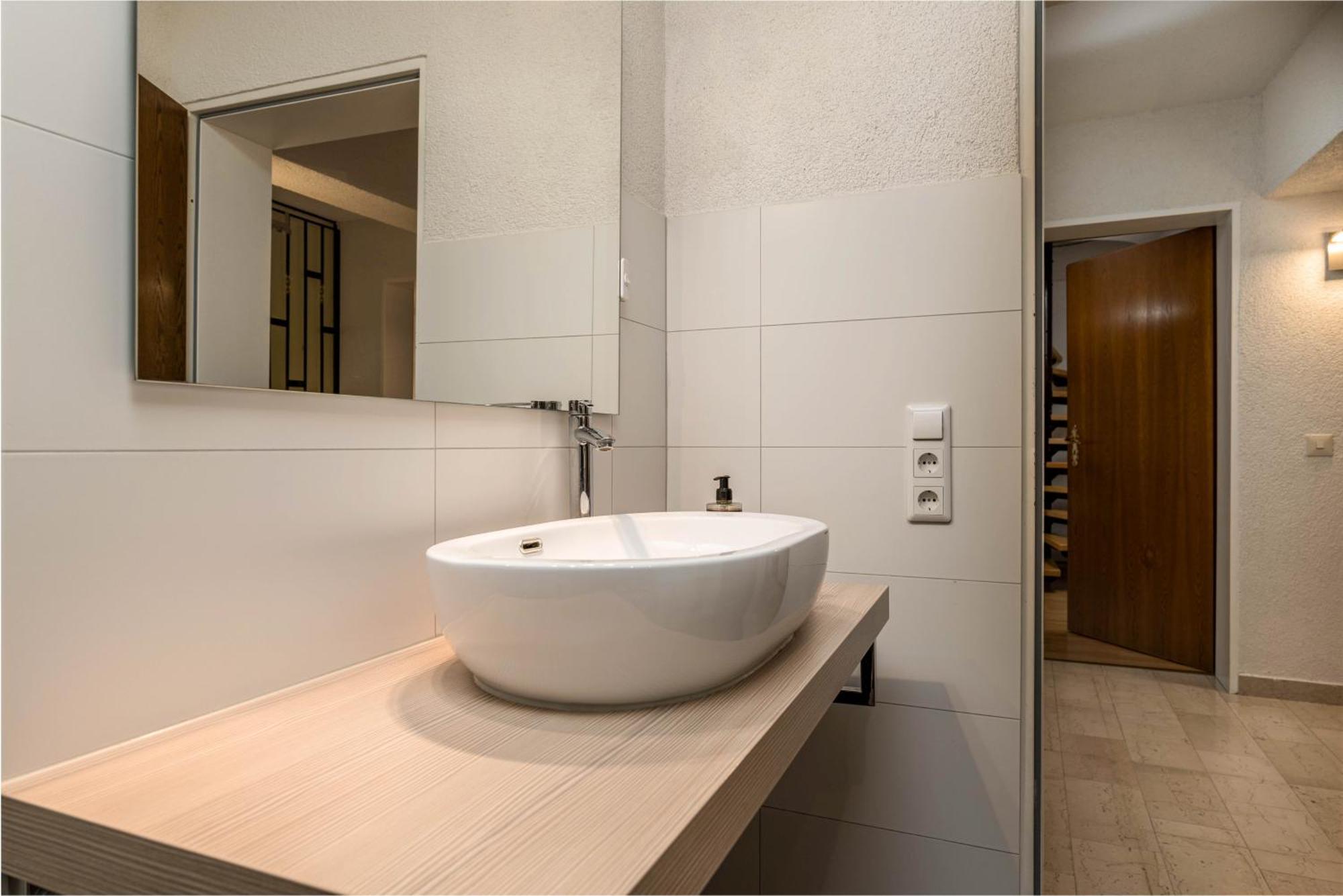 קלוטן Riesling Appartement For 2 - 4 People - Billiards - Balcony With Mosel View - Parking - Wine Barrel Bar - Fully Equipped Kitchen - Netflix - Waiputv - 3 Km From Cochem מראה חיצוני תמונה