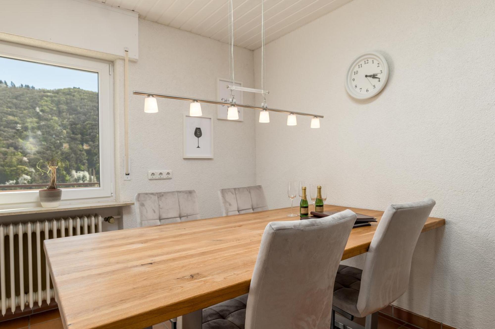 קלוטן Riesling Appartement For 2 - 4 People - Billiards - Balcony With Mosel View - Parking - Wine Barrel Bar - Fully Equipped Kitchen - Netflix - Waiputv - 3 Km From Cochem מראה חיצוני תמונה